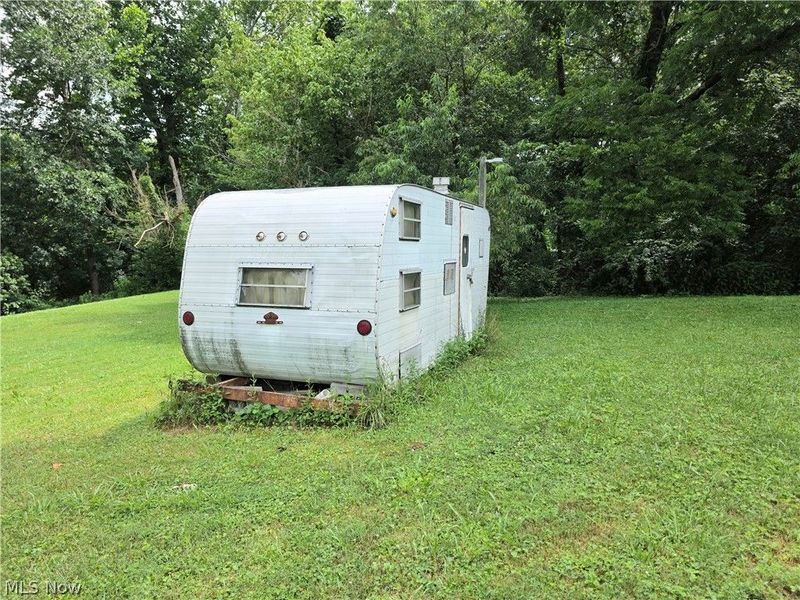 99 E Apple Blossom Way, Elizabeth, WV 26143 Photo 10