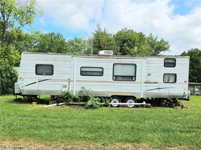 99 E Apple Blossom Way, Elizabeth, WV 26143 Photo 2