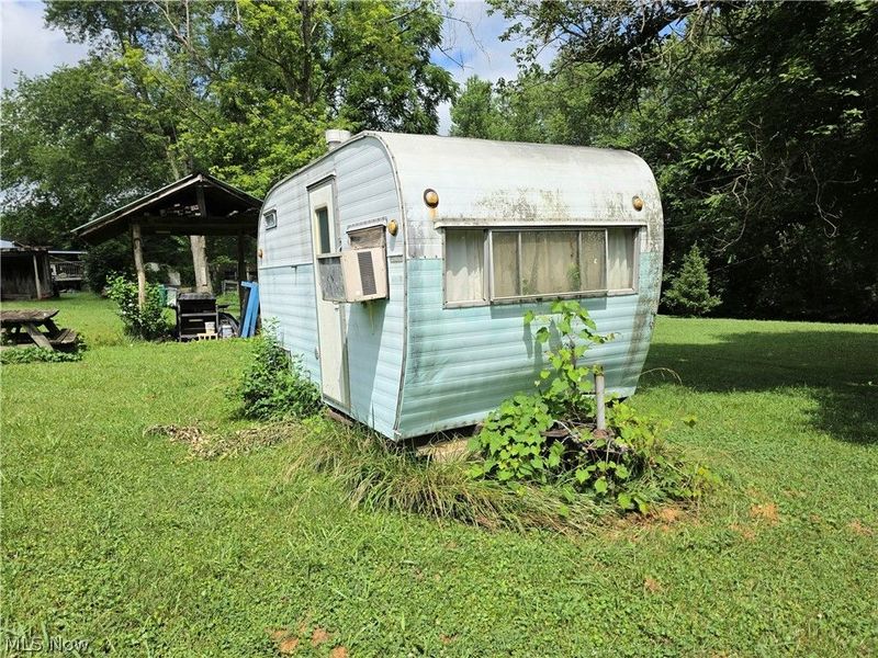 99 E Apple Blossom Way, Elizabeth, WV 26143 Photo 9