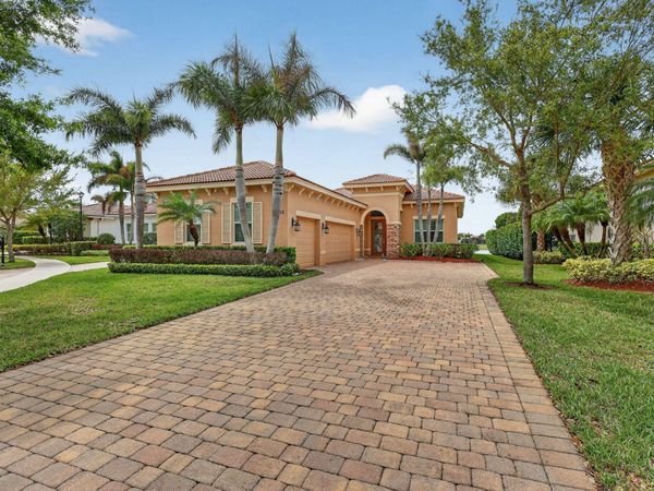 10730 SW Visconti Way, Port St. Lucie, FL 34986