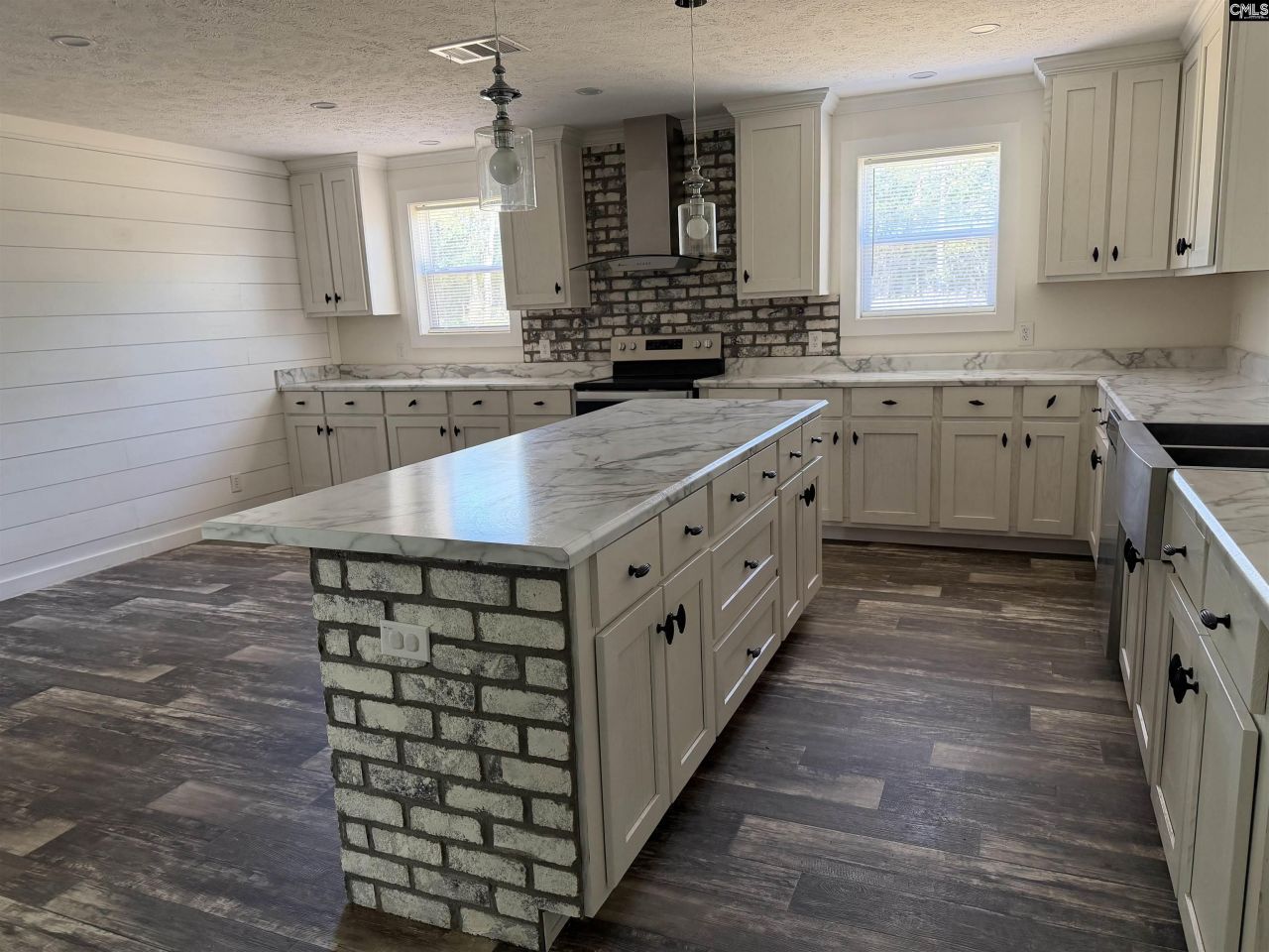 7533 Old Number Six Highway  Photo 13