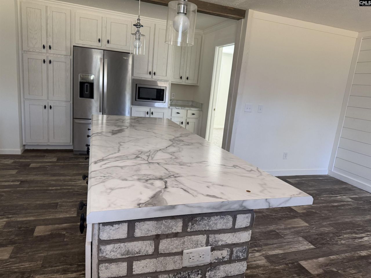 7533 Old Number Six Highway  Photo 14