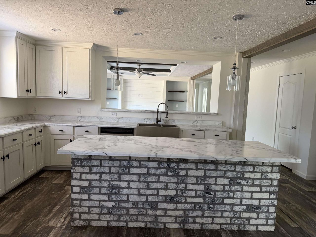 7533 Old Number Six Highway  Photo 15