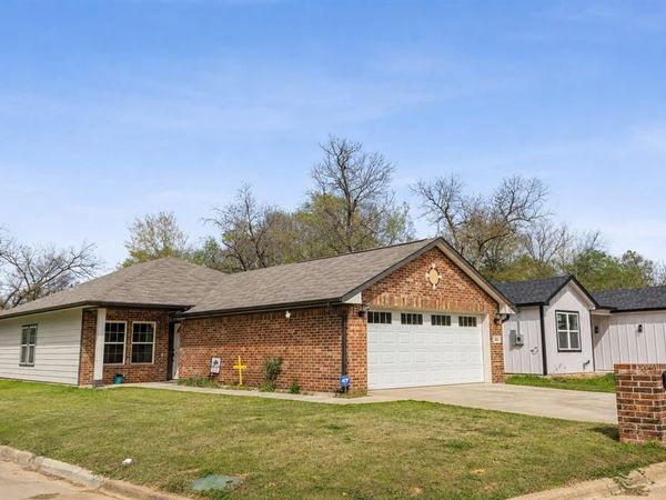 101 Ross Street W, Sulphur Springs, TX 75482