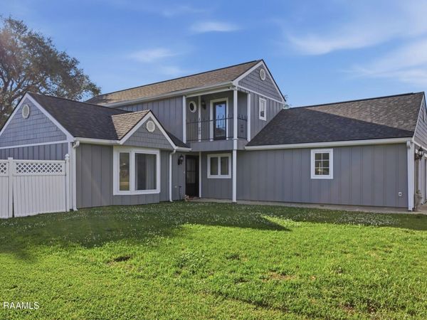 420 Rosemount Drive , New Iberia, LA 70560