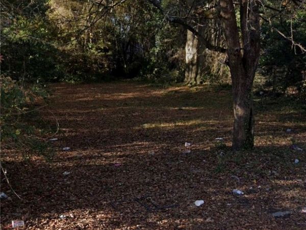 20222 Center Street, Fayetteville, NC 28306