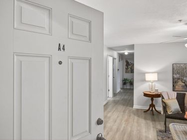 1282 OX RD, Unit A4, WOODSTOCK, VA 22664