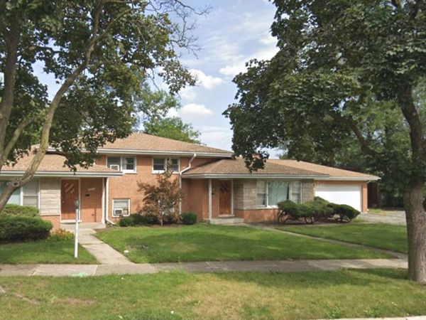 819 Tomawadee Drive, Park Ridge, IL 60068