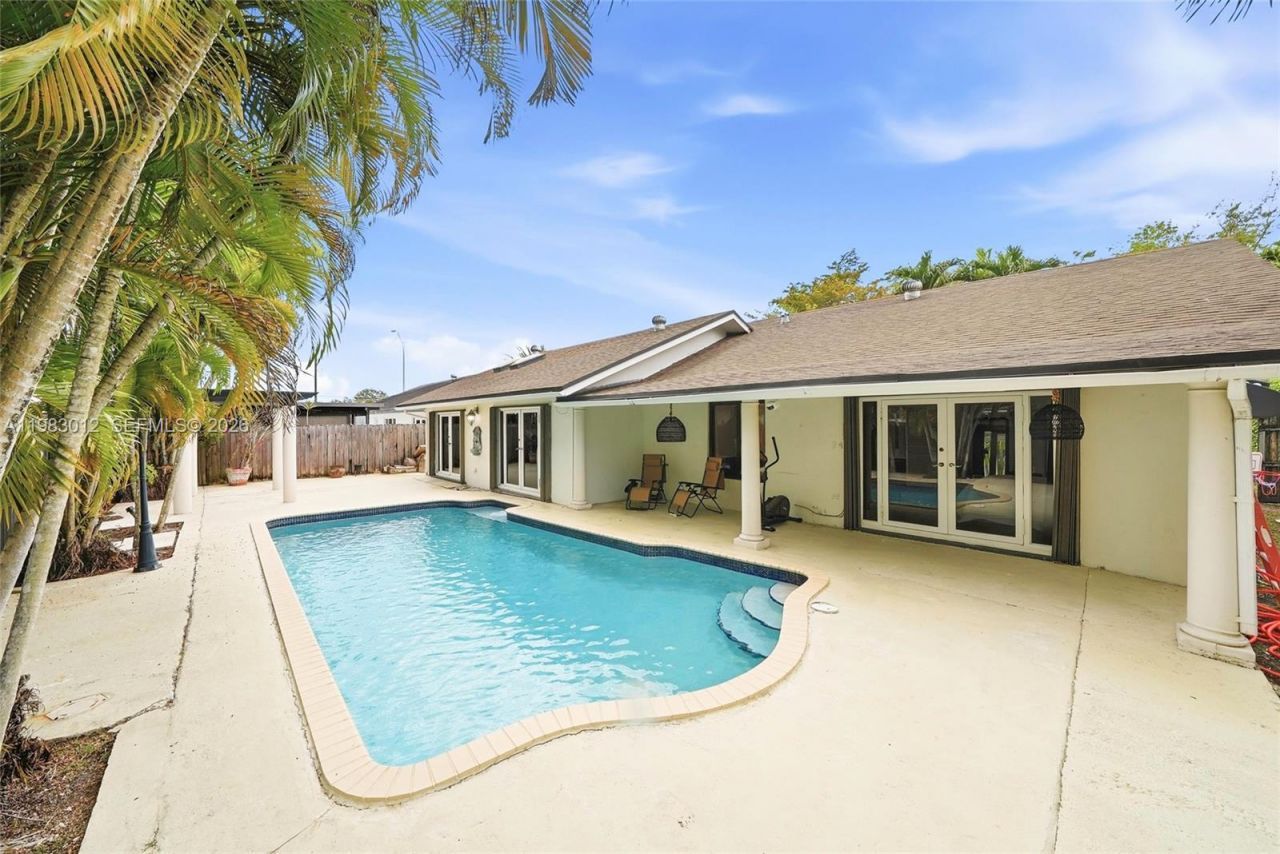 12715 SW 96th Ter , Miami, FL 33186 Photo