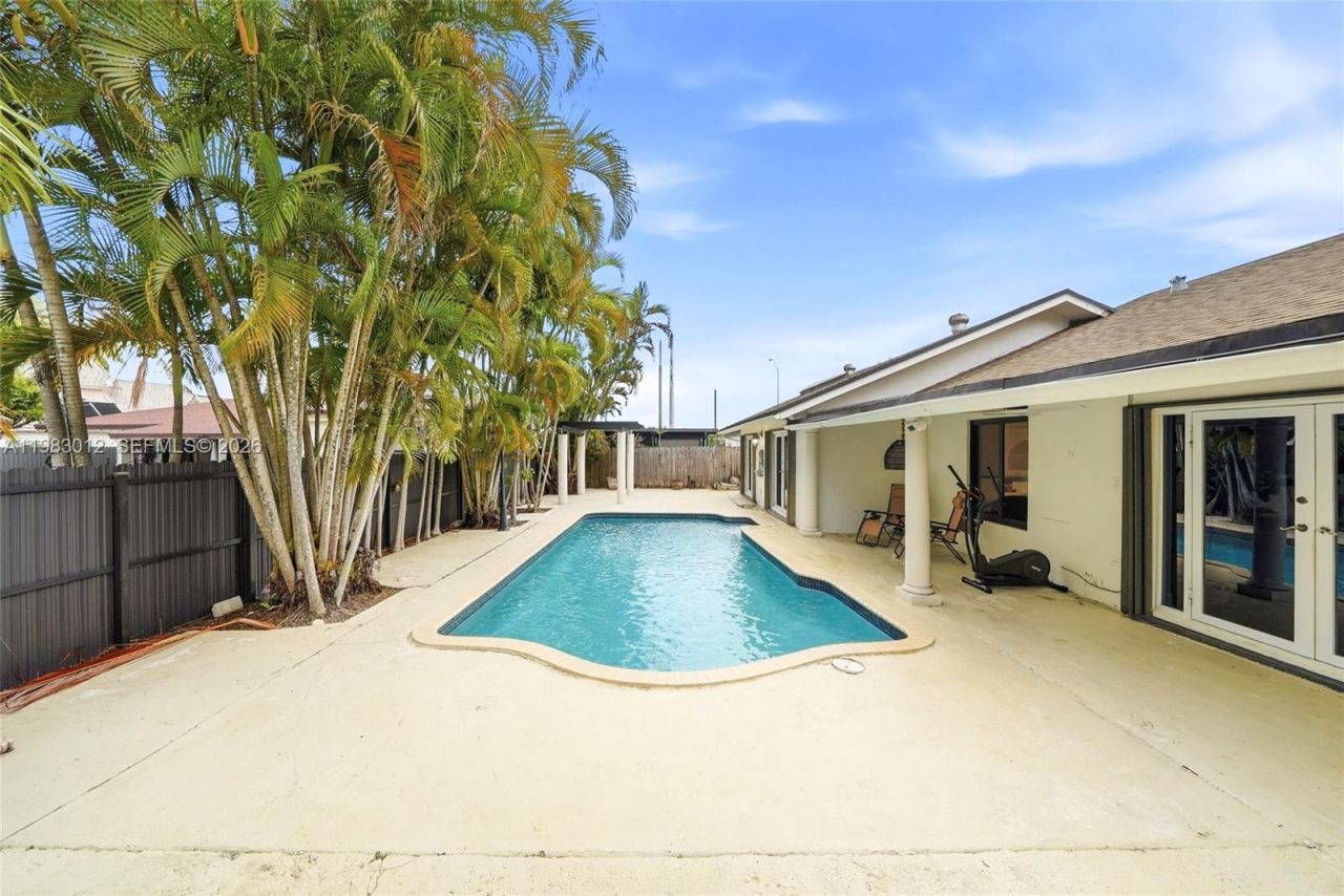 12715 SW 96th Ter , Miami, FL 33186 Photo