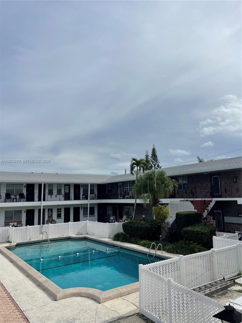 1050 Atlantic Shores Blvd, Unit 211, Hallandale Beach, FL 33009 Photo