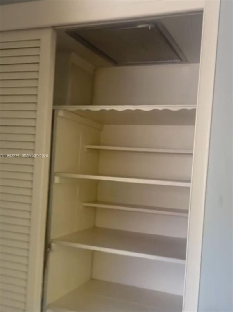 1050 Atlantic Shores Blvd, Unit 211, Hallandale Beach, FL 33009 Photo