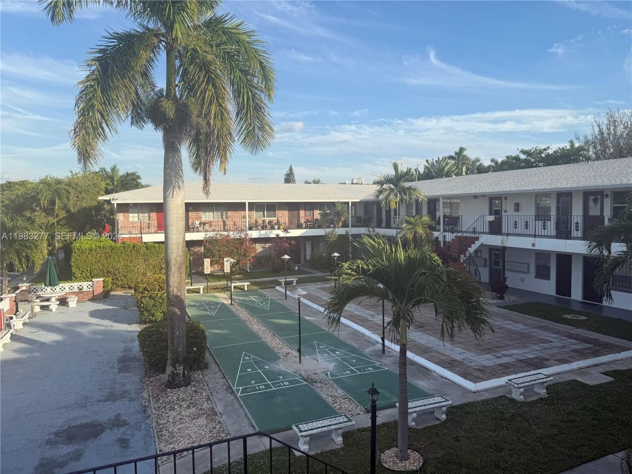 1050 Atlantic Shores Blvd, Unit 211, Hallandale Beach, FL 33009 Photo