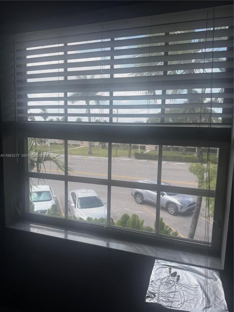 1050 Atlantic Shores Blvd, Unit 211, Hallandale Beach, FL 33009 Photo