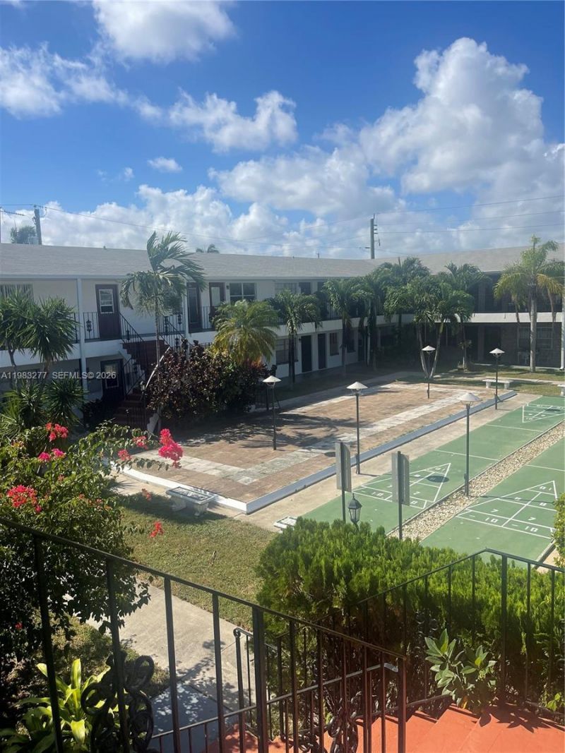 1050 Atlantic Shores Blvd, Unit 211, Hallandale Beach, FL 33009 Photo