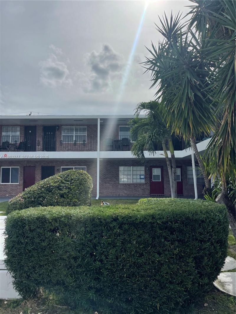 1050 Atlantic Shores Blvd, Unit 211, Hallandale Beach, FL 33009 Photo