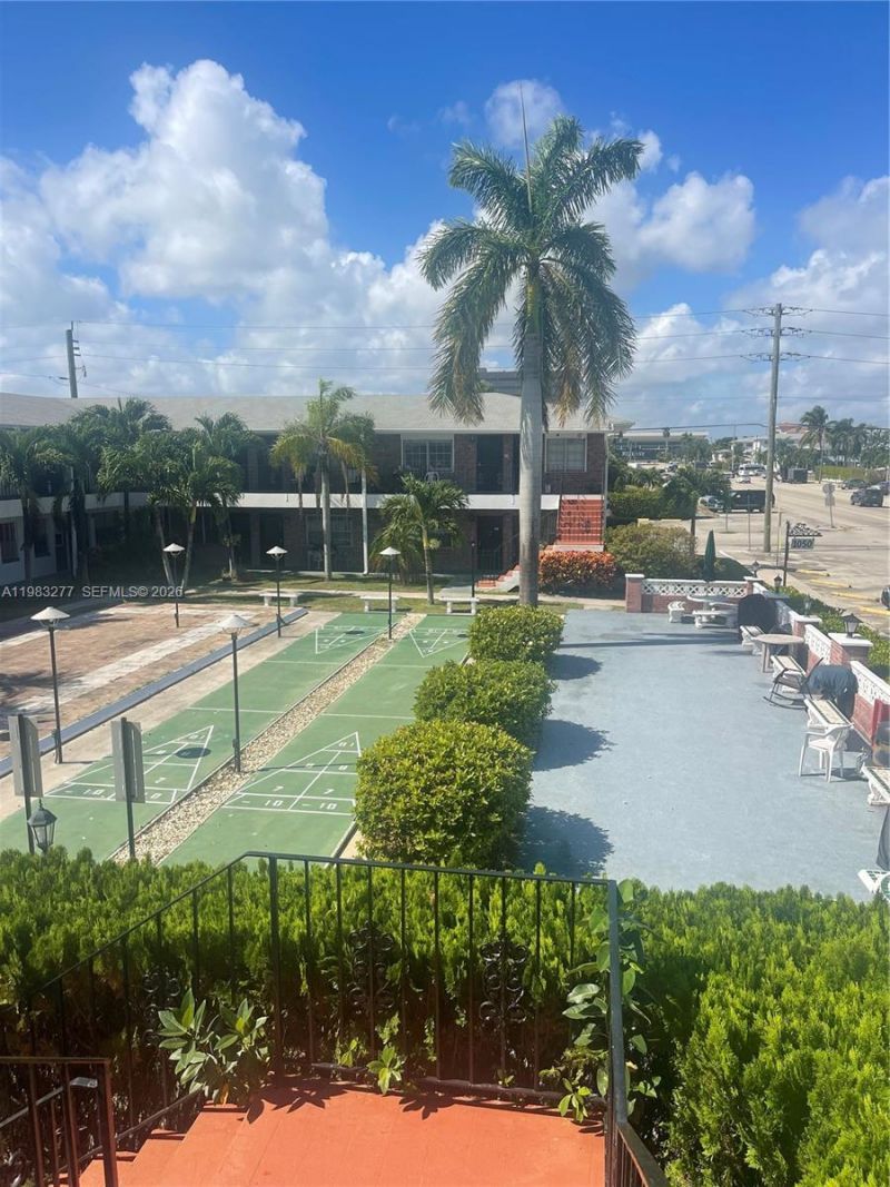 1050 Atlantic Shores Blvd, Unit 211, Hallandale Beach, FL 33009 Photo