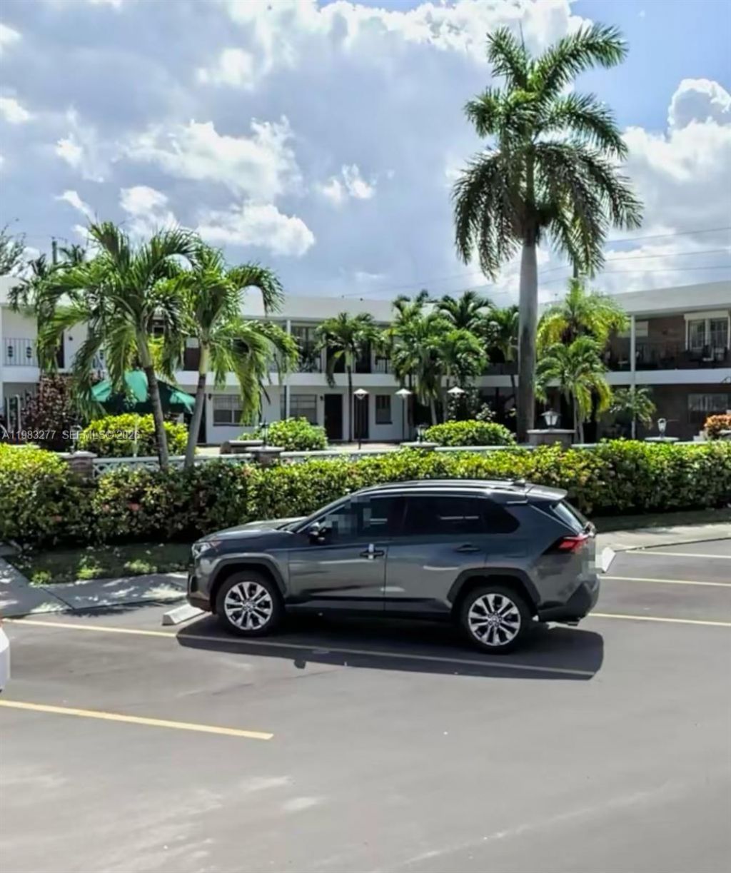 1050 Atlantic Shores Blvd, Unit 211, Hallandale Beach, FL 33009 Photo