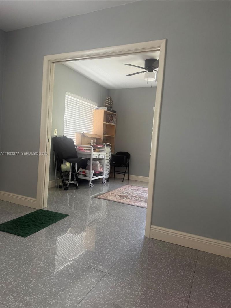1050 Atlantic Shores Blvd, Unit 211, Hallandale Beach, FL 33009 Photo