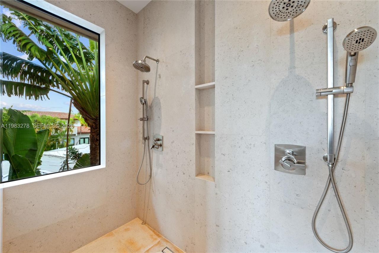 1200 NE 87th St, Miami, FL 33138 Photo