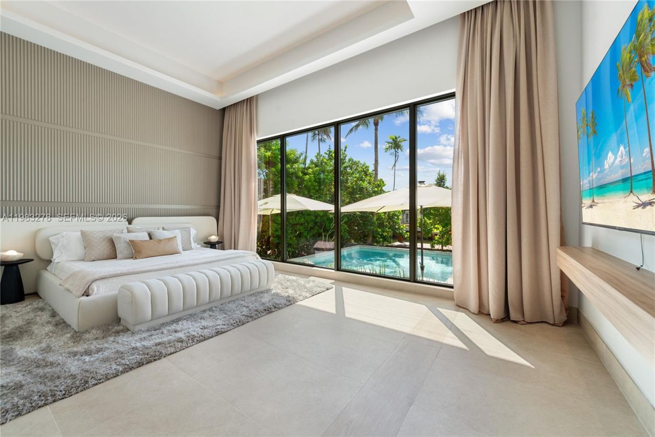 1200 NE 87th St, Miami, FL 33138 Photo