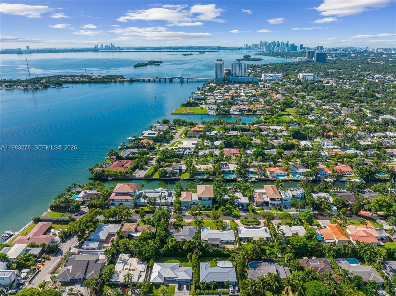 1200 NE 87th St, Miami, FL 33138 Photo