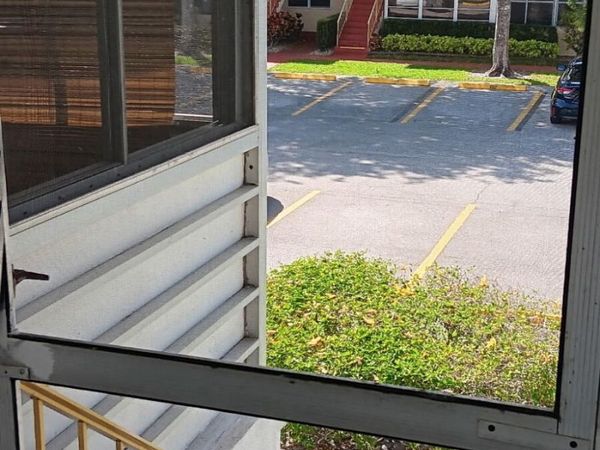 109 Stratford H, Unit 109, West Palm Beach, FL 33417