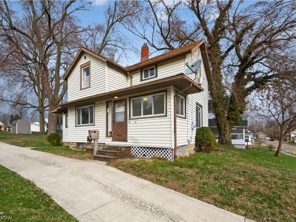 30 22nd Street NW, Barberton, OH 44203