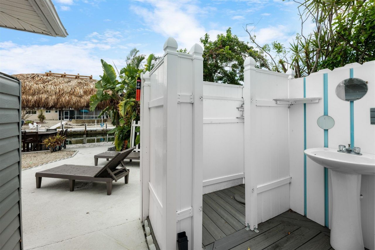 11295 3rd Avenue Gulf, Marathon, FL 33050 Photo