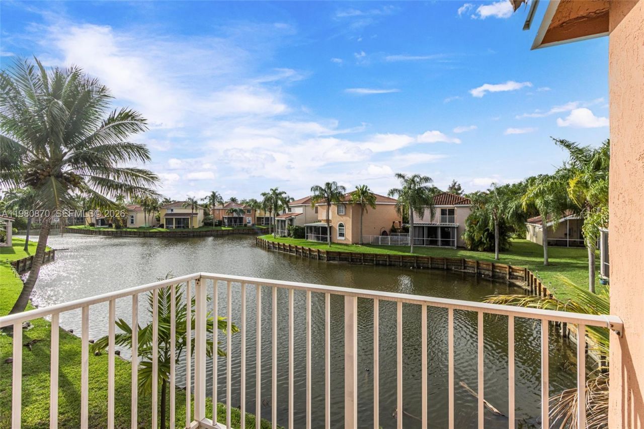 1550 N Trafalgar Cir, Hollywood, FL 33020 Photo