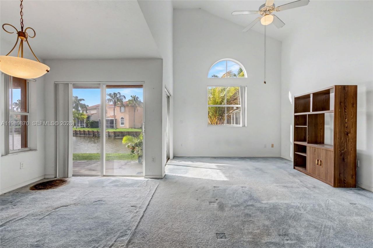 1550 N Trafalgar Cir, Hollywood, FL 33020 Photo