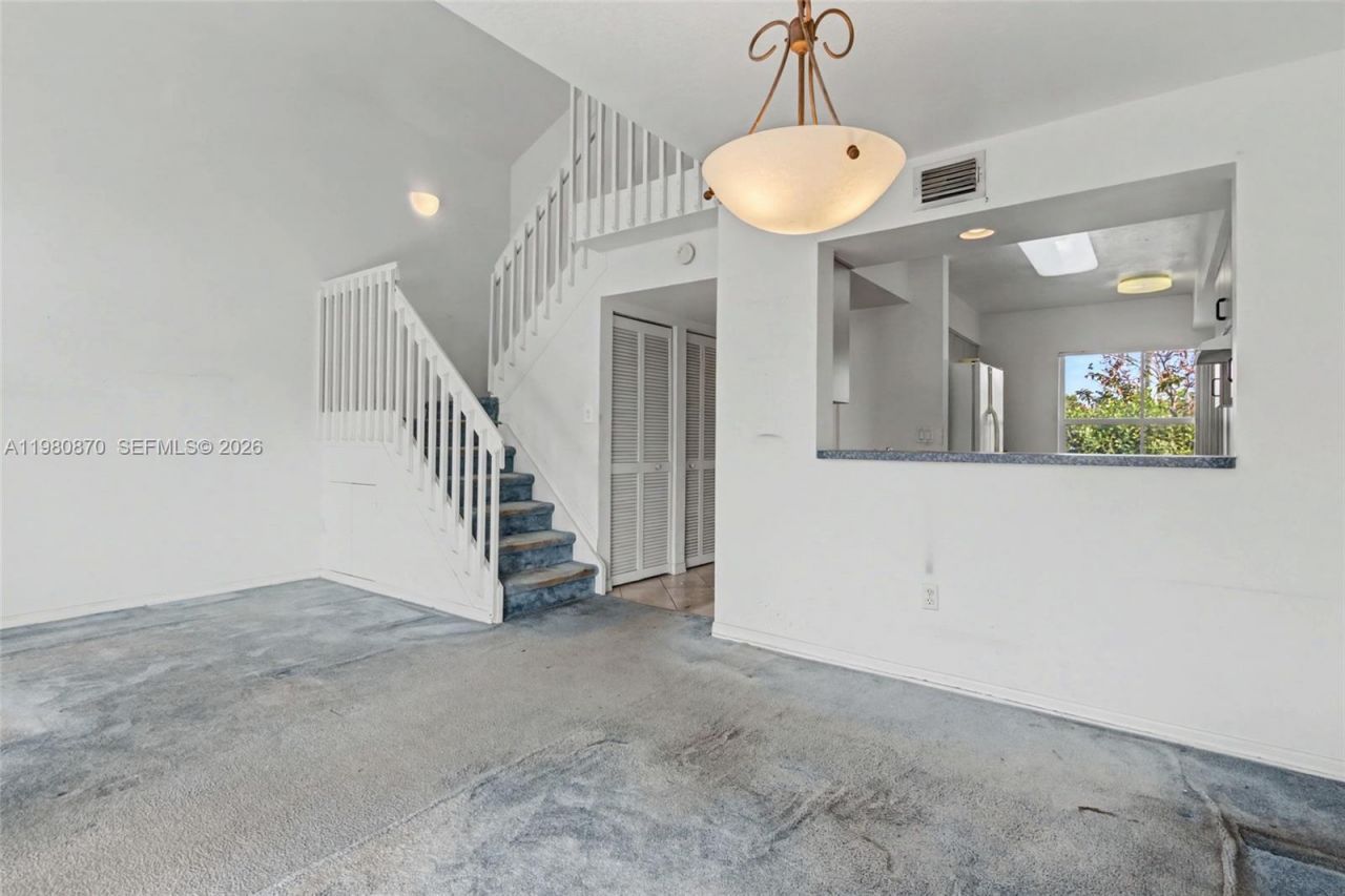 1550 N Trafalgar Cir, Hollywood, FL 33020 Photo