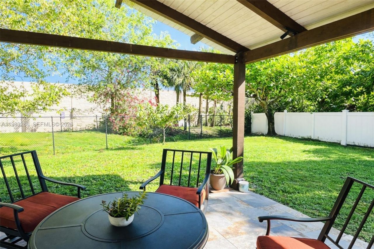 13311 SW 42nd St, Miramar, FL 33027 Photo