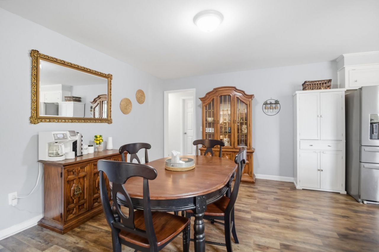 123 Foxborough Road Photo 10