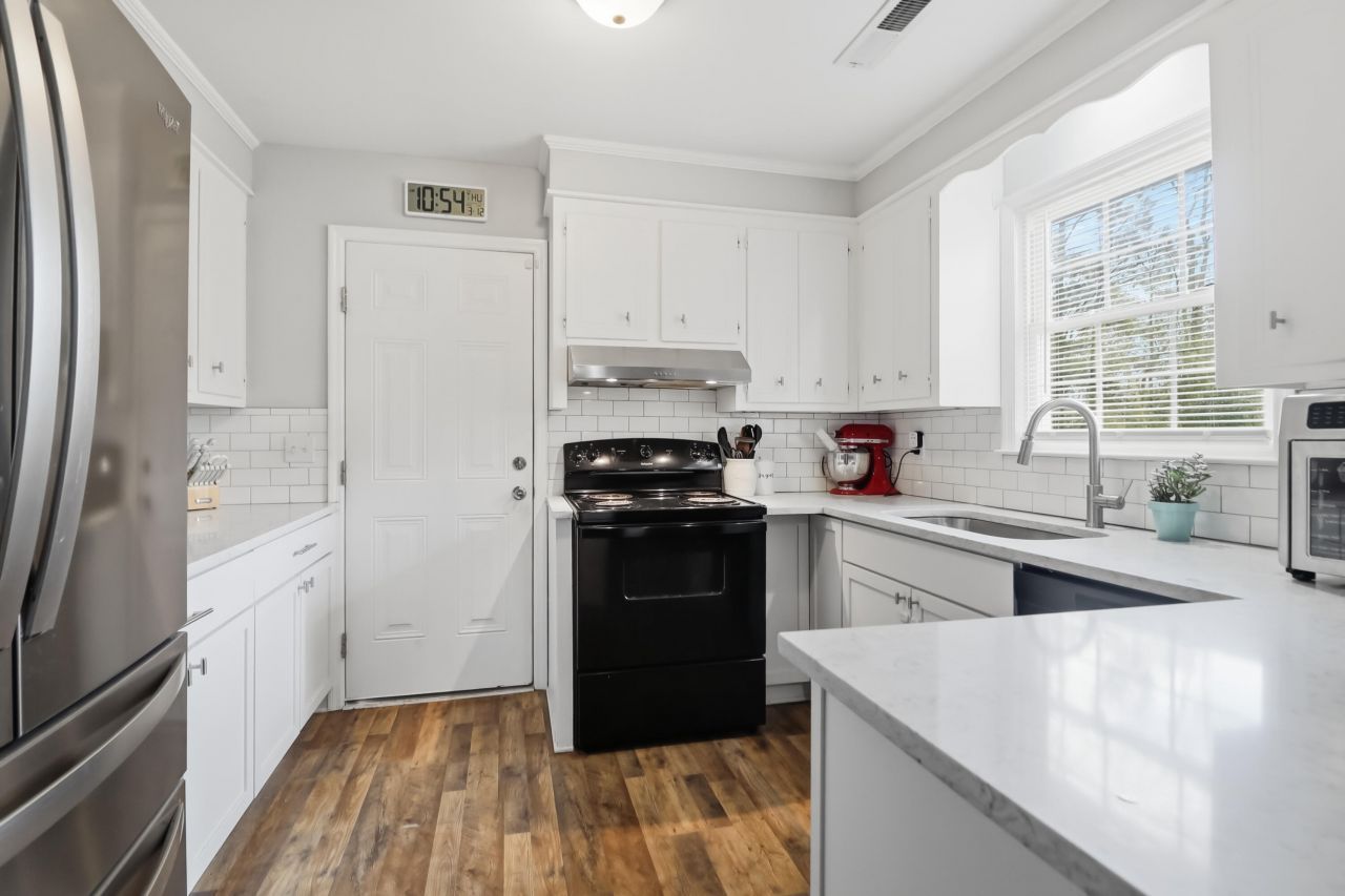 123 Foxborough Road Photo 12