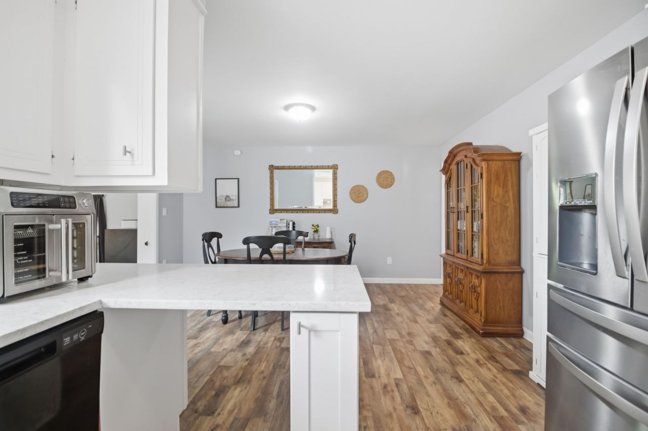 123 Foxborough Road Photo 14