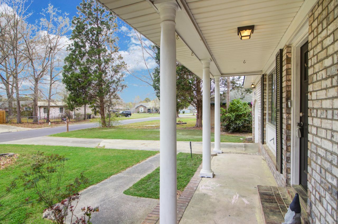 123 Foxborough Road Photo 3