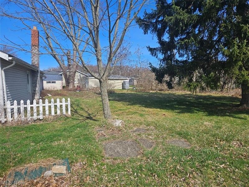 27292 Lake Front Drive, Beloit, OH 44609 Photo 11