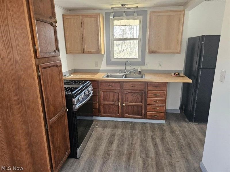 27292 Lake Front Drive, Beloit, OH 44609 Photo 5