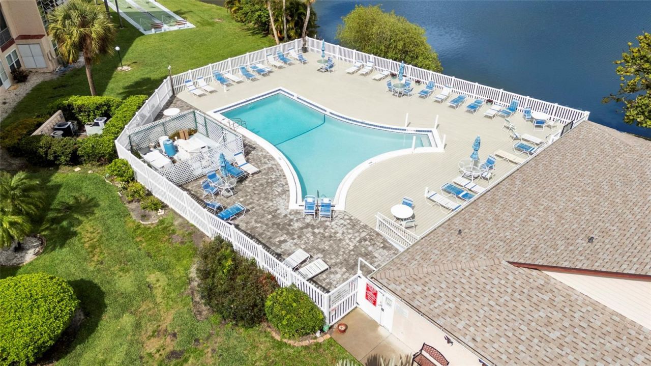3959 Lake Bayshore Drive, Unit F 412, Bradenton, FL 34205 Photo