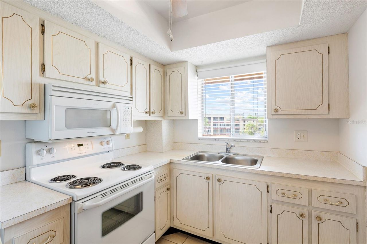 3959 Lake Bayshore Drive, Unit F 412, Bradenton, FL 34205 Photo