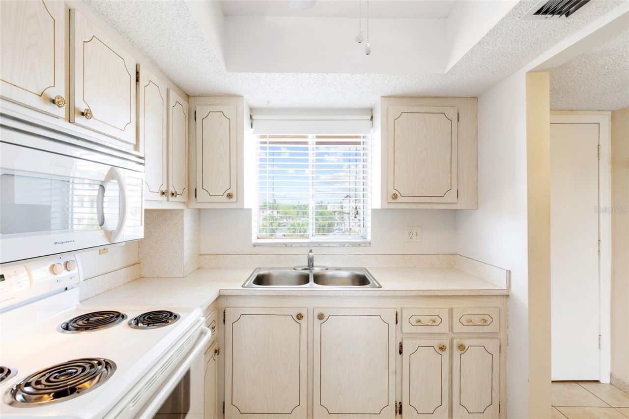3959 Lake Bayshore Drive, Unit F 412, Bradenton, FL 34205 Photo