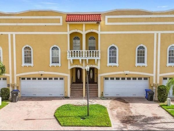 515 VILLA TREVISO COURT , APOLLO BEACH, FL 33572