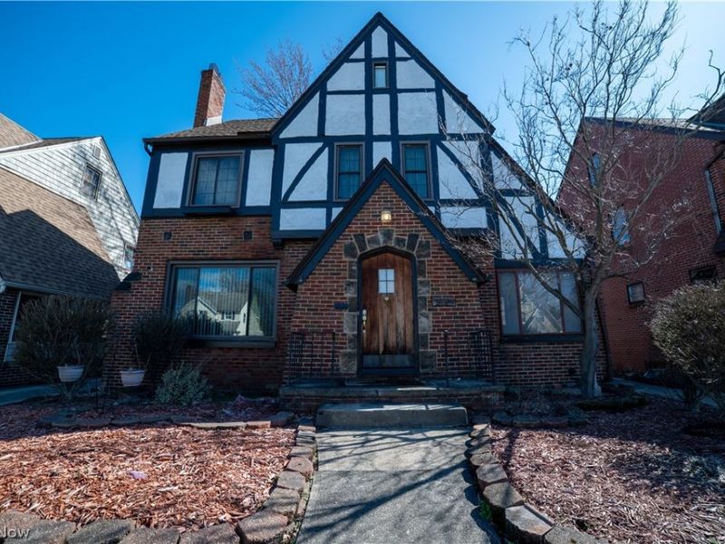 285 E 216th Street, Euclid, OH 44123 Photo 1