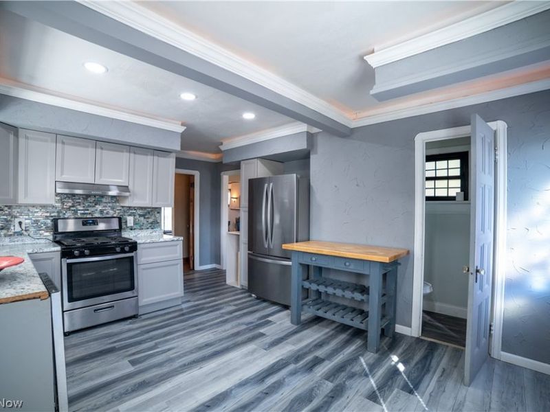 285 E 216th Street, Euclid, OH 44123 Photo 2