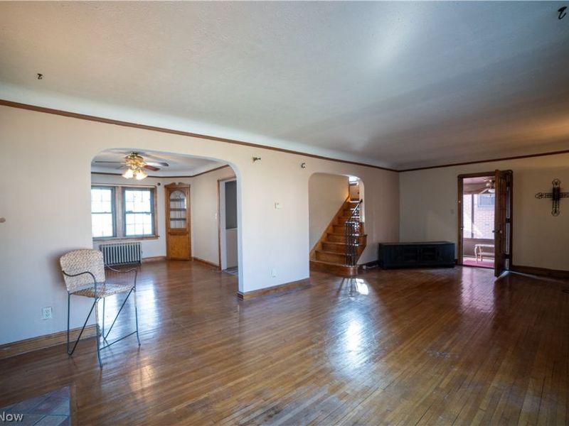 285 E 216th Street, Euclid, OH 44123 Photo 4