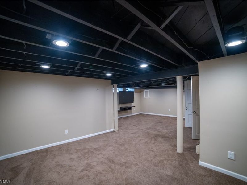 285 E 216th Street, Euclid, OH 44123 Photo 8