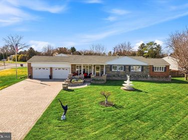 101 SHUBROOK LANE, ASTON, PA 19014