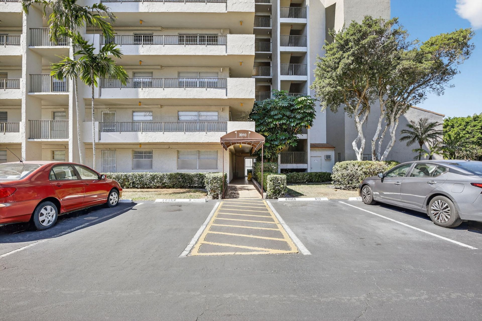 3910 Inverrary Boulevard, Unit 802-b, Lauderhill, FL 33319 Photo