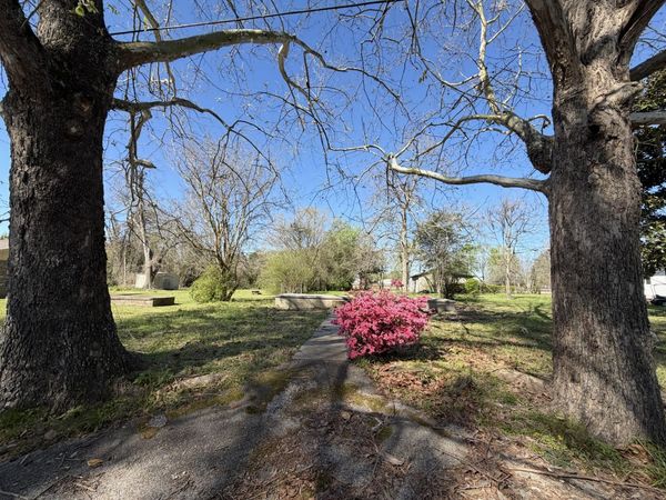 912 S 9th Ave., Laurel, MS 39440